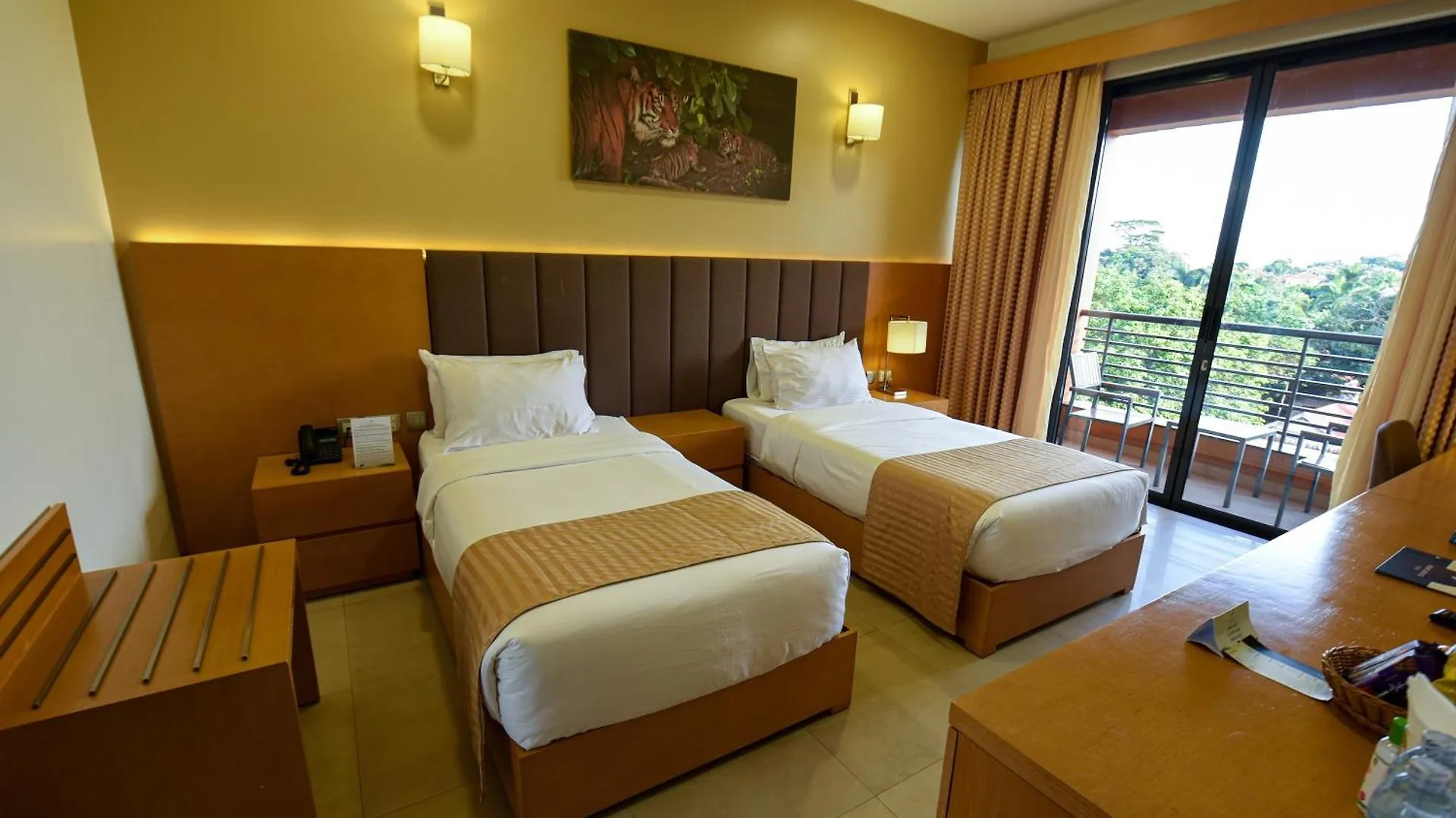 K Hotels Entebbe 4*,